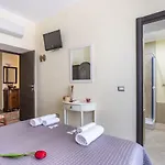 Villamari فندق مبيت وإفطار 3*
