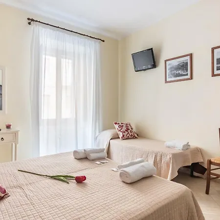 Villamari Bed & Breakfast